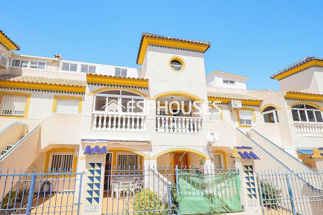 Foto 1 de Venta de casa en Urbanizaciones de 2 habitaciones con terraza y piscina