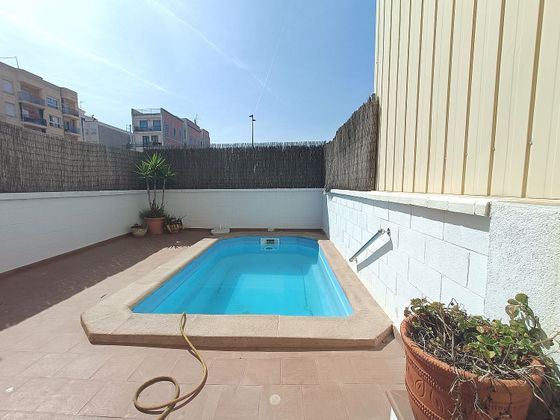 Foto 1 de Xalet en venda a Calella de 3 habitacions amb terrassa i piscina