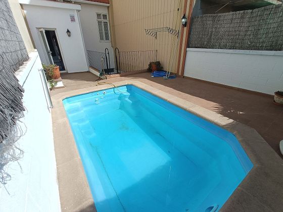 Foto 2 de Xalet en venda a Calella de 3 habitacions amb terrassa i piscina