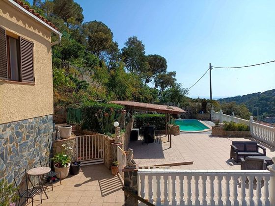 Foto 1 de Casa en venta en Roca Grossa - Serra Brava de 3 habitaciones con piscina y garaje