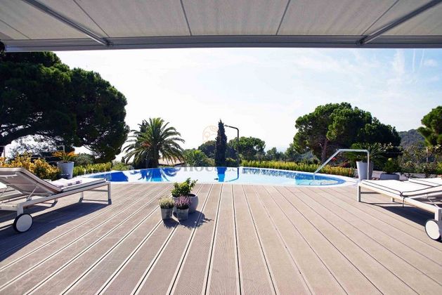 Foto 2 de Casa en venta en Santa María de Llorell de 3 habitaciones con terraza y piscina