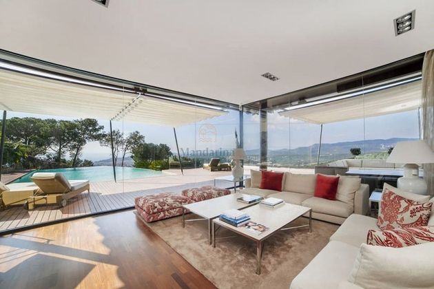 Foto 1 de Casa en venda a Roca Grossa - Serra Brava de 6 habitacions amb terrassa i piscina