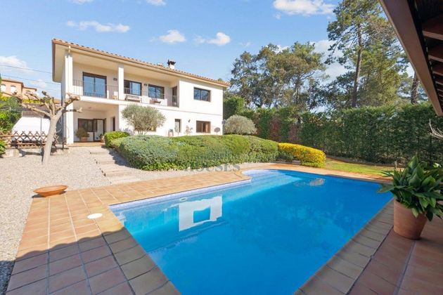 Foto 1 de Casa en venda a Caldes de Malavella de 4 habitacions amb terrassa i piscina
