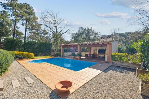 Foto 2 de Casa en venta en Caldes de Malavella de 4 habitaciones con terraza y piscina