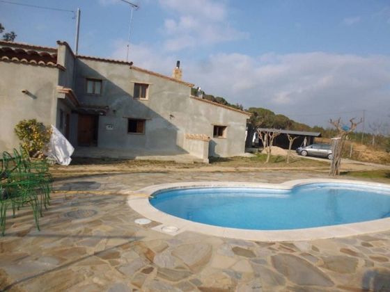 Foto 1 de Casa rural en venta en Mas Mora - Sant Daniel de 5 habitaciones con terraza y piscina
