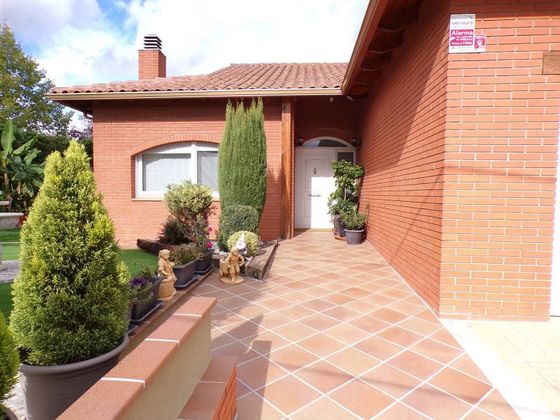 Foto 1 de Casa en venta en Caldes de Malavella de 3 habitaciones con terraza y piscina