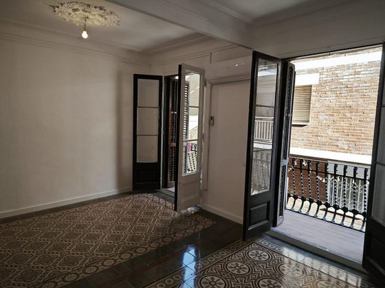 Foto 2 de Pis en venda a Vila de Gràcia de 3 habitacions amb balcó i aire acondicionat