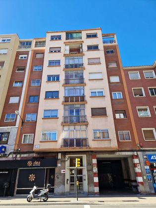 Foto 1 de Venta de piso en calle Miguel Servet de 3 habitaciones con calefacción y ascensor