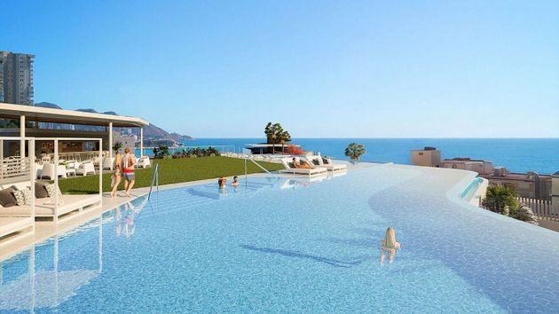 Foto 1 de Pis en venda a Playa de Poniente de 3 habitacions amb piscina i ascensor