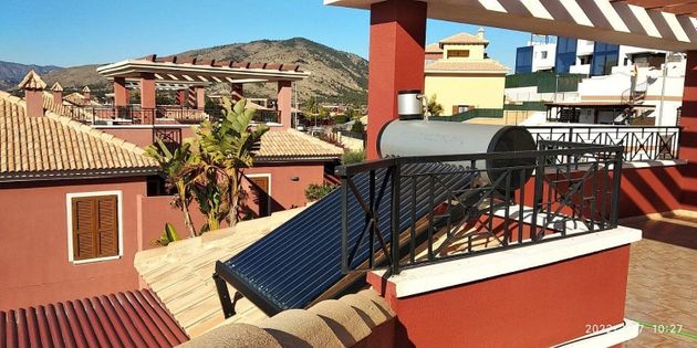 Foto 2 de Chalet en venta en Cala de Finestrat de 7 habitaciones con terraza y piscina