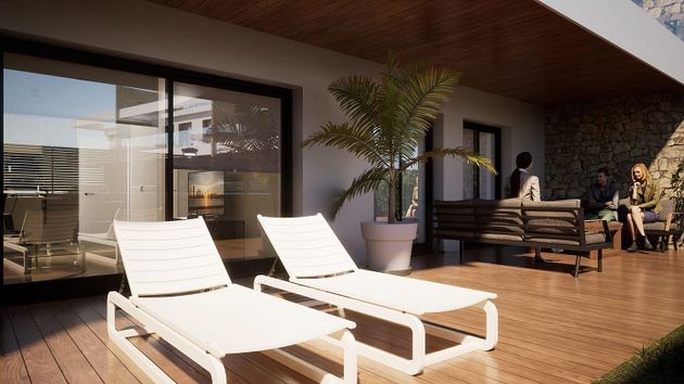 Foto 1 de Àtic en venda a Villajoyosa ciudad de 2 habitacions amb terrassa i piscina