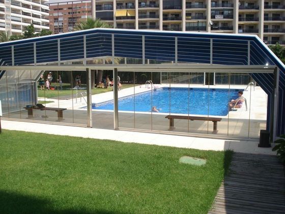 Foto 1 de Pis en lloguer a La Cala de Villajoyosa de 2 habitacions amb terrassa i piscina