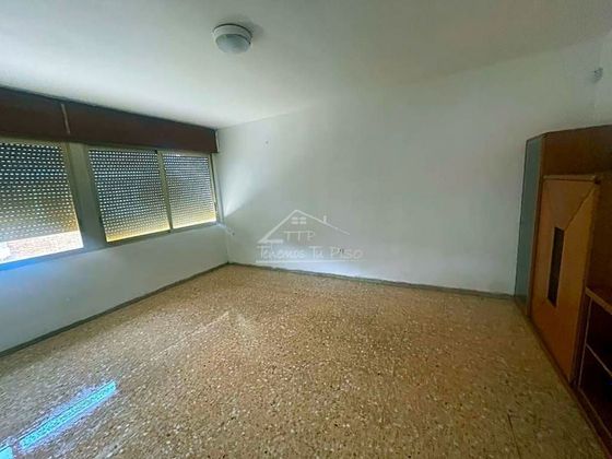 Foto 2 de Pis en venda a calle D'isaac Albéniz de 4 habitacions amb terrassa