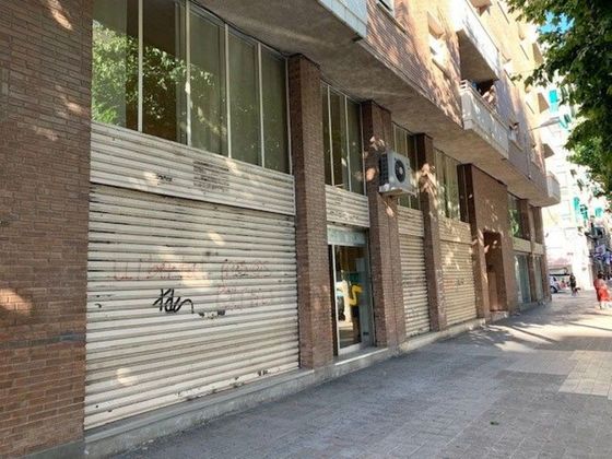 Foto 2 de Alquiler de local en calle Riu Ebre con aire acondicionado