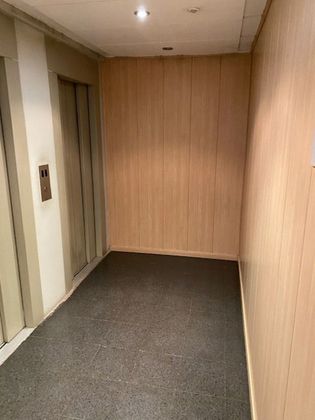 Foto 2 de Oficina en venta en calle Francesc Macià con ascensor