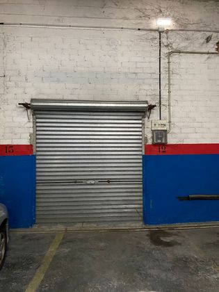 Foto 2 de Garaje en venta en calle Doctor Combelles de 500 m²
