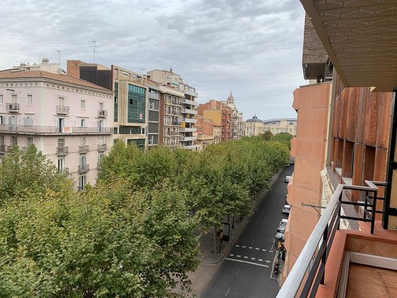 Foto 2 de Pis en venda a Centre Històric - Rambla Ferran - Estació de 5 habitacions amb terrassa i balcó