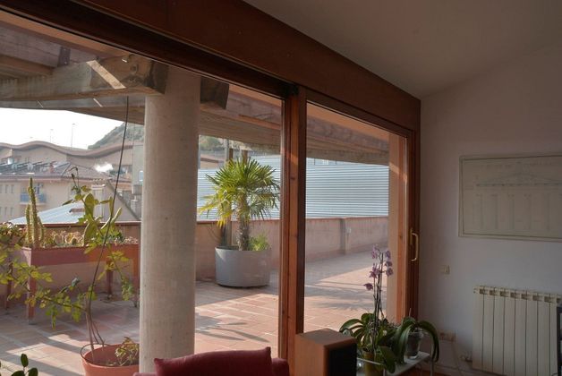 Foto 2 de Àtic en lloguer a calle Pi I Margall de 5 habitacions amb terrassa i garatge