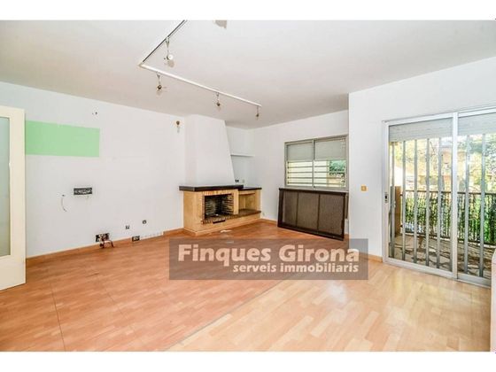 Foto 1 de Venta de piso en Montjuïc de 4 habitaciones con garaje y jardín