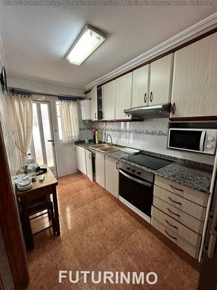 Foto 2 de Pis en lloguer a calle Blas Margalef de 3 habitacions amb terrassa i mobles