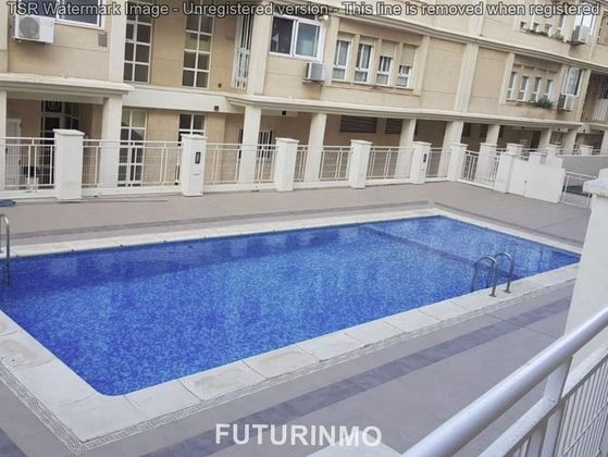 Foto 1 de Estudio en venta en calle De la Baixada del Riu con piscina y ascensor