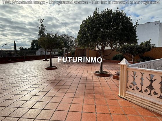 Foto 2 de Xalet en venda a calle Mariano Benlliure de 5 habitacions amb terrassa i piscina