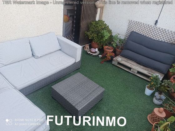 Foto 1 de Dúplex en alquiler en calle Senyera de 3 habitaciones con terraza y muebles