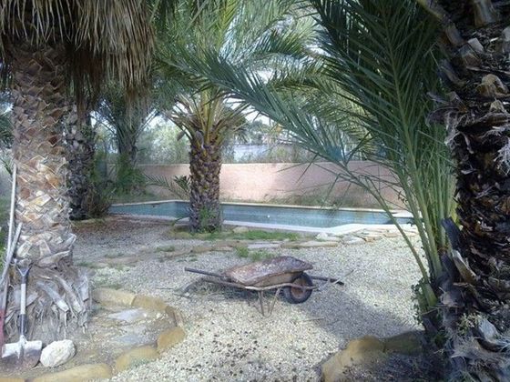 Foto 1 de Venta de casa en Las Marinas - Pueblo Laguna de 4 habitaciones con piscina y garaje