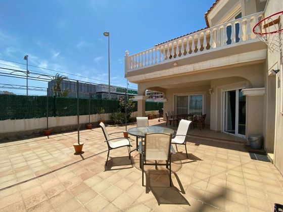 Foto 2 de Casa en venda a Puerto de Garrucha de 4 habitacions amb terrassa i garatge