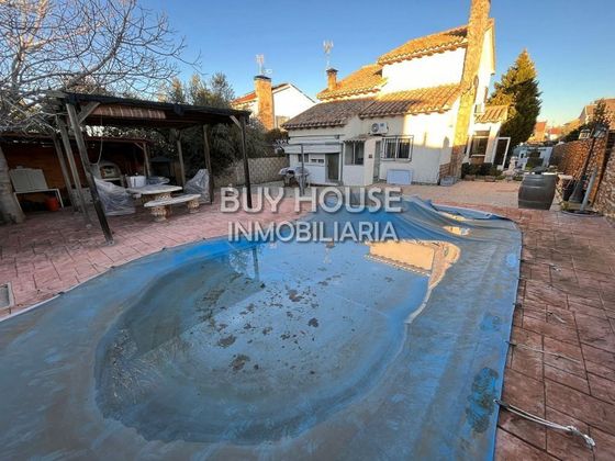 Foto 1 de Xalet en venda a Carranque de 3 habitacions amb terrassa i piscina