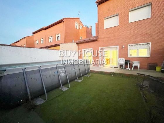 Foto 1 de Casa en venda a Chozas de Canales de 4 habitacions amb terrassa i garatge