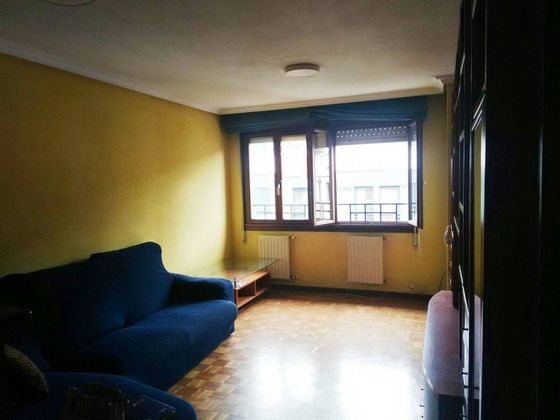 Foto 2 de Dúplex en venda a Milán - Pumarín - Teatinos de 3 habitacions amb garatge i calefacció