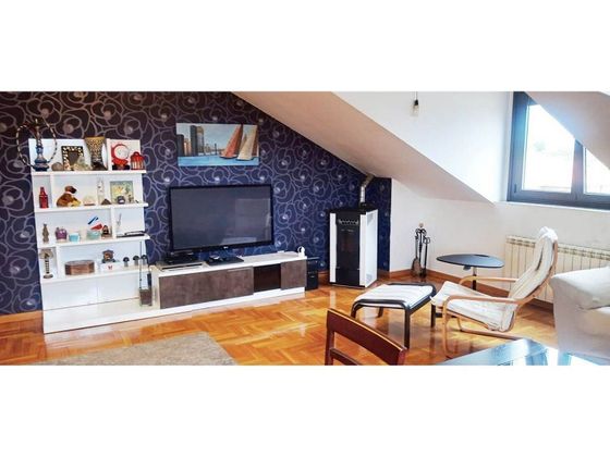 Foto 2 de Àtic en venda a Lugones de 2 habitacions amb aire acondicionat i calefacció