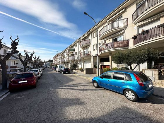 Foto 1 de Venta de piso en Sant Esteve Sesrovires de 3 habitaciones con terraza y garaje