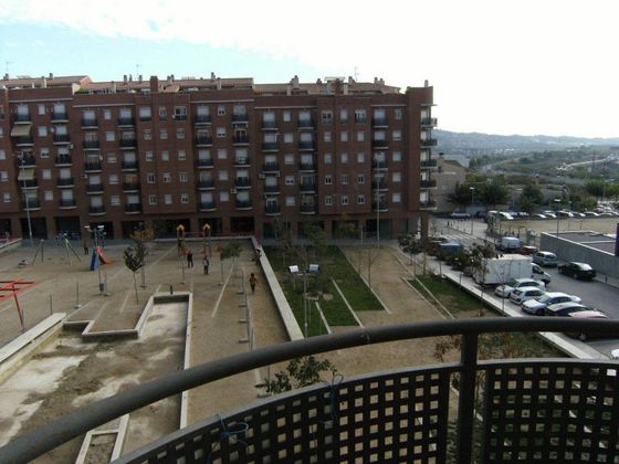 Foto 1 de Piso en venta en Olesa de Montserrat de 3 habitaciones con balcón y calefacción