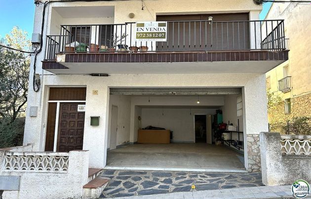 Foto 2 de Pis en venda a Llançà de 3 habitacions amb terrassa i garatge