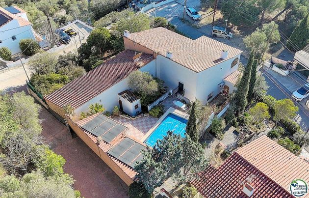 Foto 1 de Xalet en venda a Els Grecs - Mas Oliva de 4 habitacions amb terrassa i piscina