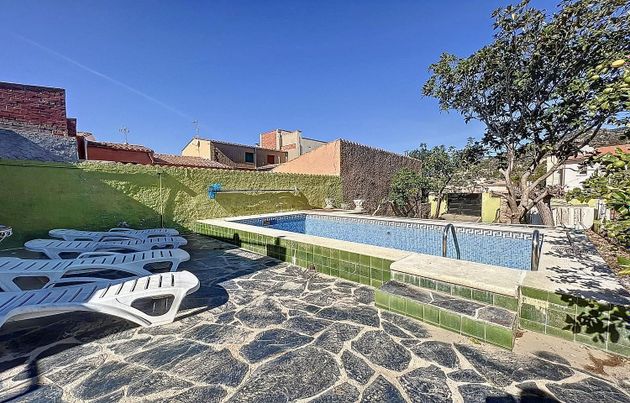 Foto 1 de Xalet en venda a Palau-Saverdera de 5 habitacions amb terrassa i piscina