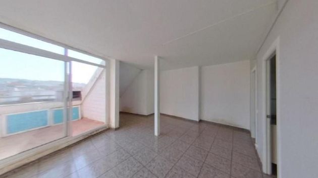 Foto 1 de Piso en venta en Sant Andreu de la Barca de 2 habitaciones con terraza