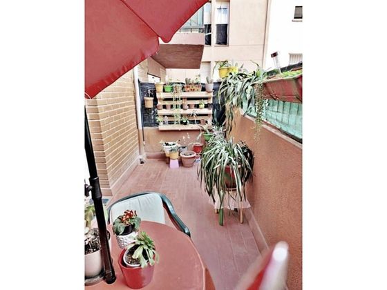 Foto 2 de Venta de piso en Polinyà de 3 habitaciones con terraza