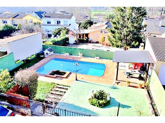 Foto 2 de Casa en venda a Palau-solità i Plegamans de 4 habitacions amb terrassa i piscina