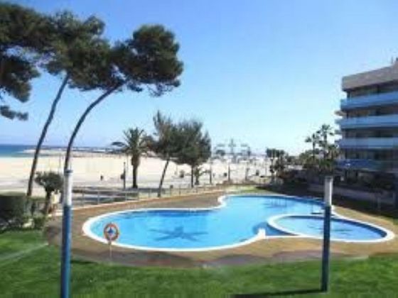 Foto 1 de Pis en venda a paseo De Rafael Campalans de 3 habitacions amb terrassa i piscina