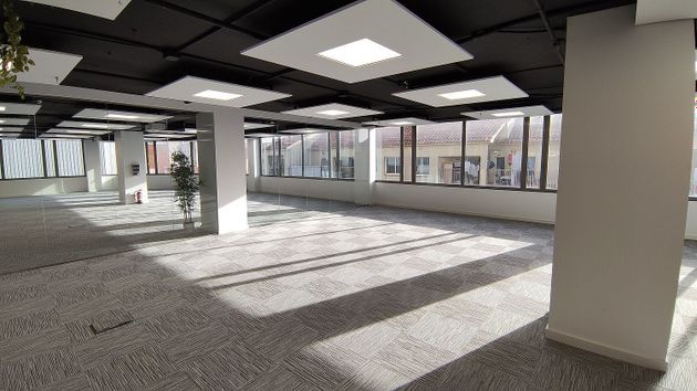 Foto 1 de Alquiler de oficina en El Gall de 2451 m²