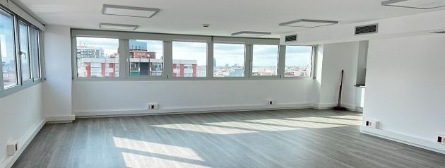 Foto 1 de Oficina en alquiler en La Sagrera de 72 m²