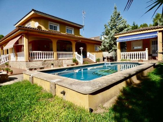 Foto 1 de Xalet en venda a calle Montehorquera de 5 habitacions amb terrassa i piscina