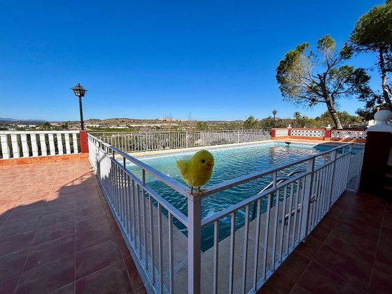 Foto 2 de Xalet en venda a Benaguasil de 4 habitacions amb terrassa i piscina