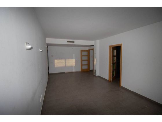 Foto 2 de Piso en venta en calle De Folch i Torres de 3 habitaciones con garaje y balcón