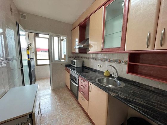 Foto 2 de Àtic en venda a Font Pudenta – Can Sant Joan de 3 habitacions amb balcó i aire acondicionat