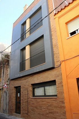 Foto 1 de Venta de piso en calle De L'om de 3 habitaciones con terraza y ascensor