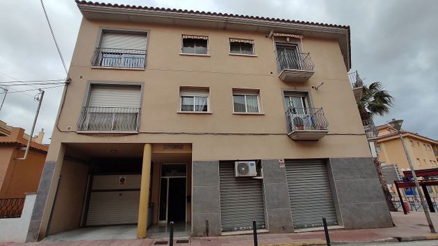 Foto 1 de Piso en venta en Centro - Roda de Barà de 2 habitaciones con garaje y balcón